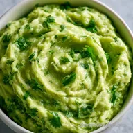 Creamy Avocado Salad in 15 Minutes